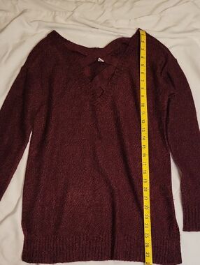 Women’s Burgandy Knit V-Neck Sweater